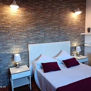https://ele-house.in-canary-islands.com